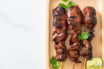 grilled chicken liver with herbs and spices