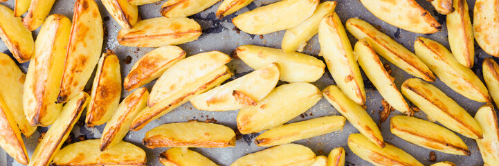 Crispy baked potato wedges, fast snack