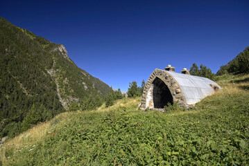Refugio de Quillón.Valle de Vallhiverna.Cordillera Pirenaica.Aragon. España.