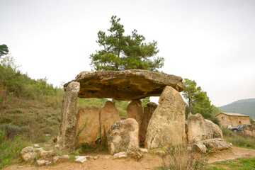 Dolmen de Sòls de Riu.Rialb.Lleida.Cordillera pirenaica.Catalunya.España. © Tolo