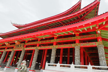 Sampookong Temple, A historical temple with traditional Chinese and Javanese architecture
