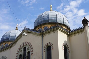 Die Große Synagoge von Basel, Basler Synagoge mit zwei Kuppeln