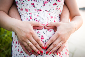 Ciąża to najpiękniejszy czas dla każdej kobiety. - obrazy, fototapety, plakaty