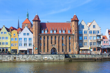Fototapeta na wymiar Straganarian Gates at embankment in Gdansk