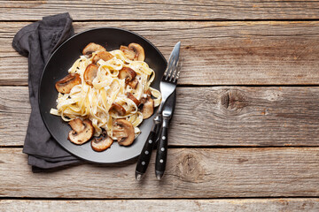 Various Italian pasta