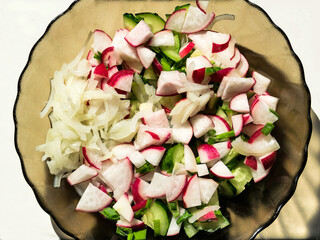 Obraz na płótnie Canvas Summer vegetable salad