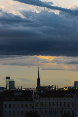 Obraz premium Der Wiener Stephansdom in der Abenddämmerung