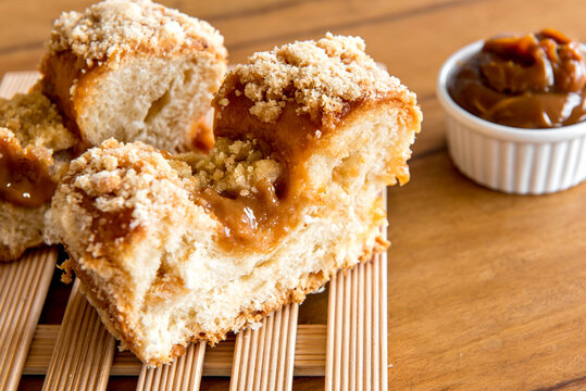 cuca filled with dulce de leche, Delicious typical south brazilian dessert