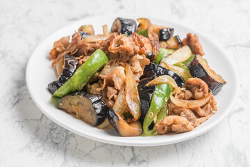 茄子と豚肉の炒め物