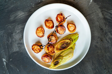 grilled scallops with leek and thyme