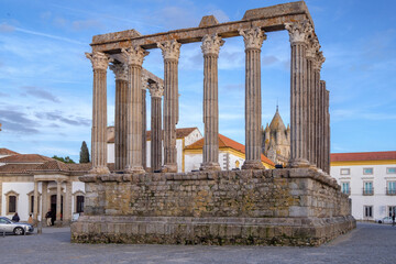 Obraz premium Templo romano de Évora, Templo de Diana, siglo I a.c., Évora, Alentejo, Portugal