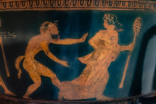 Dioniso persiguiendo una m&eacute;nade, Cr&aacute;tera - calyx-Krater-, 440 a.C, Agrigento, &Aacute;tica, Gr&eacute;cia, Fundaci&oacute;n Calouste Gulbenkian,  (&laquo;Funda&ccedil;&atilde;o Calouste Gulbenkian&raquo;), Lisboa, Portugal