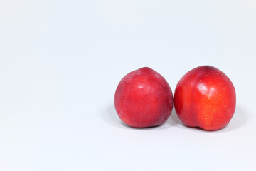 熟れたプラムの実