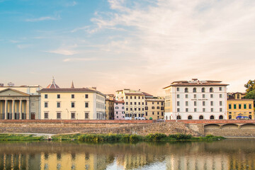 Fototapeta na wymiar Beautiful view of the embankment of the Arno River in Florence, Italy
