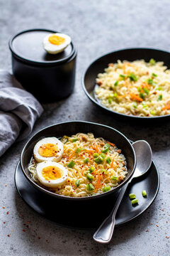 Instant Ramen Wir Eggs