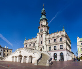 Fototapeta na wymiar Town Hall at Great Market Square (Rynek Wielki) in Zamosc, Poland 