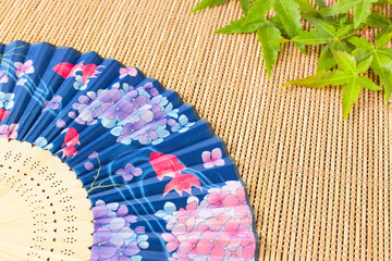 	扇子とアサガオ｜涼しげな夏のイメージ素材