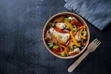 Noodles with vegetables in bowl