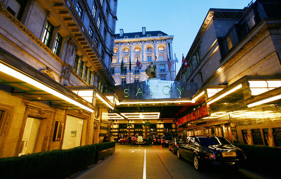 Outside View Of London Savoy Hotel