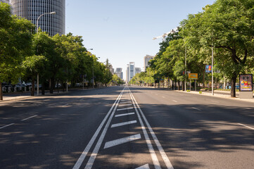 Fototapeta na wymiar Madrid, Spain; June 28, 2022: Traffic closures in the main streets and avenues of Madrid on the occasion of the NATO Summit. Paseo de la Castellana, Recoletos, Alcalá street and Gran via.