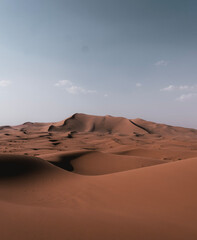Fototapeta na wymiar Dünen in der Wüste von Merzouga - Marokko - Afrika 2