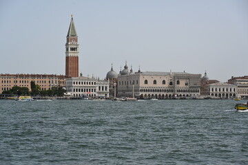 Fototapeta na wymiar Grand canal and S, Marco in Venice