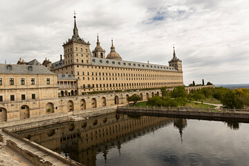 Fototapeta na wymiar Paisaje del Monasterio del Escorial, Madrid