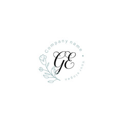 Obraz premium Initial letter GE handwriting with floral frame template