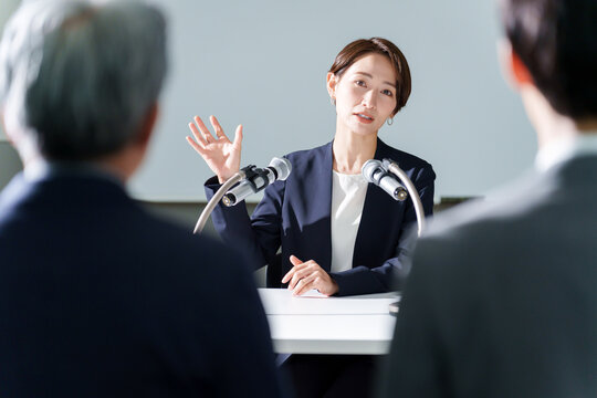 「役人」の画像 - 711,847 件の Stock 写真、ベクターおよびビデオ | Adobe Stock