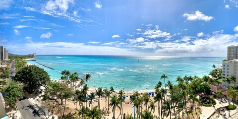 Panorama view of Waikiki beach with palm trees in Honolulu on Oahu, Hawaii - obrazy, fototapety, plakaty