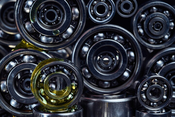 Lubricating oil. Ball bearing.