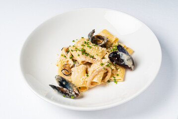 pasta with mussels and cheese