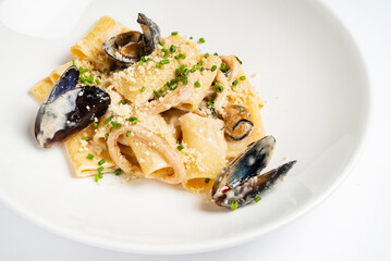 pasta with mussels and cheese