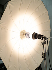 写真スタジオの照明　ストロボ