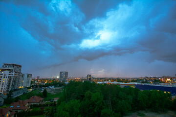 Fototapeta premium Magic in the sky over the evening city