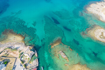 Vista aerea della riserva naturale marina di torre guaceto, brindisi, puglia