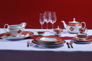 Luxury china dinnerware. Elegant golden design porcelain dishes.