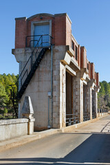 Presa del embalse del Vado