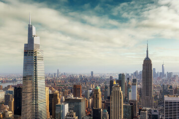 Fototapeta premium Manhattan skyline in New York City at sunset, NY, USA