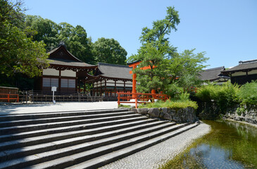 下鴨神社　御手洗川と細殿・橋殿　京都市左京区
