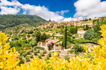 Obraz premium Valldemossa - Mountain village in the Tramuntana Mountains - Majorca | 1725 