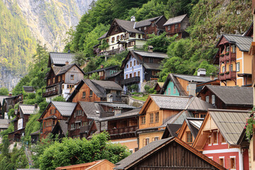 Typische Hallstätter Häuser am Hallberg (salzkammergut)