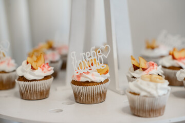 cupcakes with whipped cream