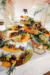 Fototapeta premium autumn still life with leaves and berries