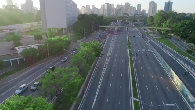 23 de maio no domingo pela manh&atilde;, livre e sem transito