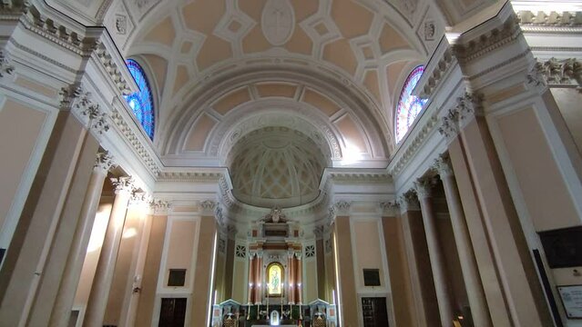 Benevento - Panoramica interna della Chiesa della Madonna delle Grazie
