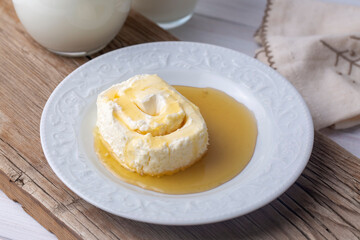 Turkish Bal Kaymak - Honey and Butter Cream
