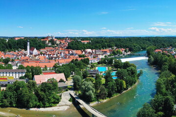 Luftbild von Landsberg am Lech mit Sehenswürdigkeiten von der Stadt