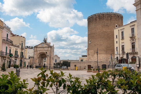 Baresana gate in downtown Bitonto, Italy