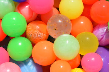 カラフルなボール